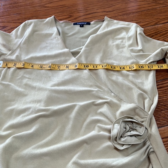 Karen Kane Lifestyle Petites chartreuse green faux wrap top. Size Large. - Picture 5 of 10